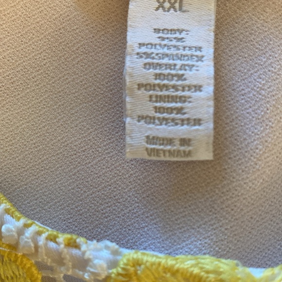 XXL white polyester tank top with yellow lace detail on the front - Picture 7 of 7
